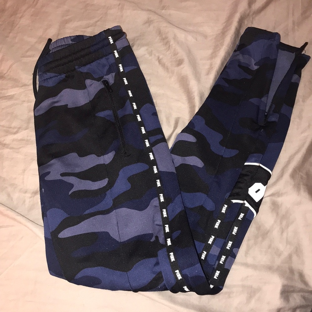 Camouflage blue sweatpants